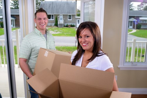 Local removals and storage service planning in Kew