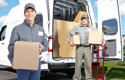 Storage unit contract details and customer responsibilities at Kew Storage