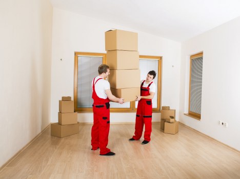Local packing services in Kew preparing household belongings for relocation